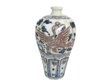 CHINESE BLUE AND WHITE UNDERGLAZED RED VASE