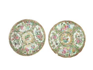 TWO CHINESE ROSE MEDALLION PLATES
