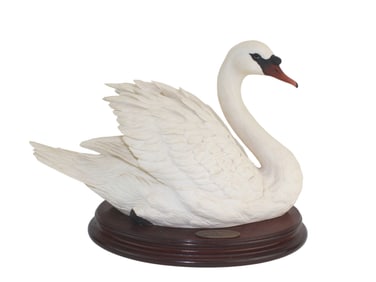 Giuseppe Armani Royal Elegance Swan Sculpture