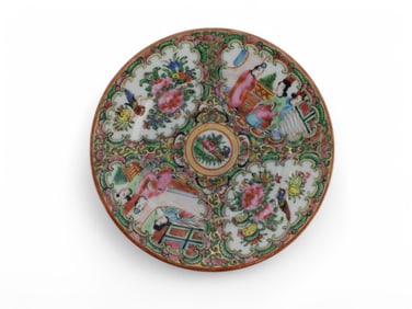 One Chinese Export Rose Medallion Plate