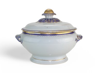 Chinese Export Porcelain Tureen with Blue and Gilt