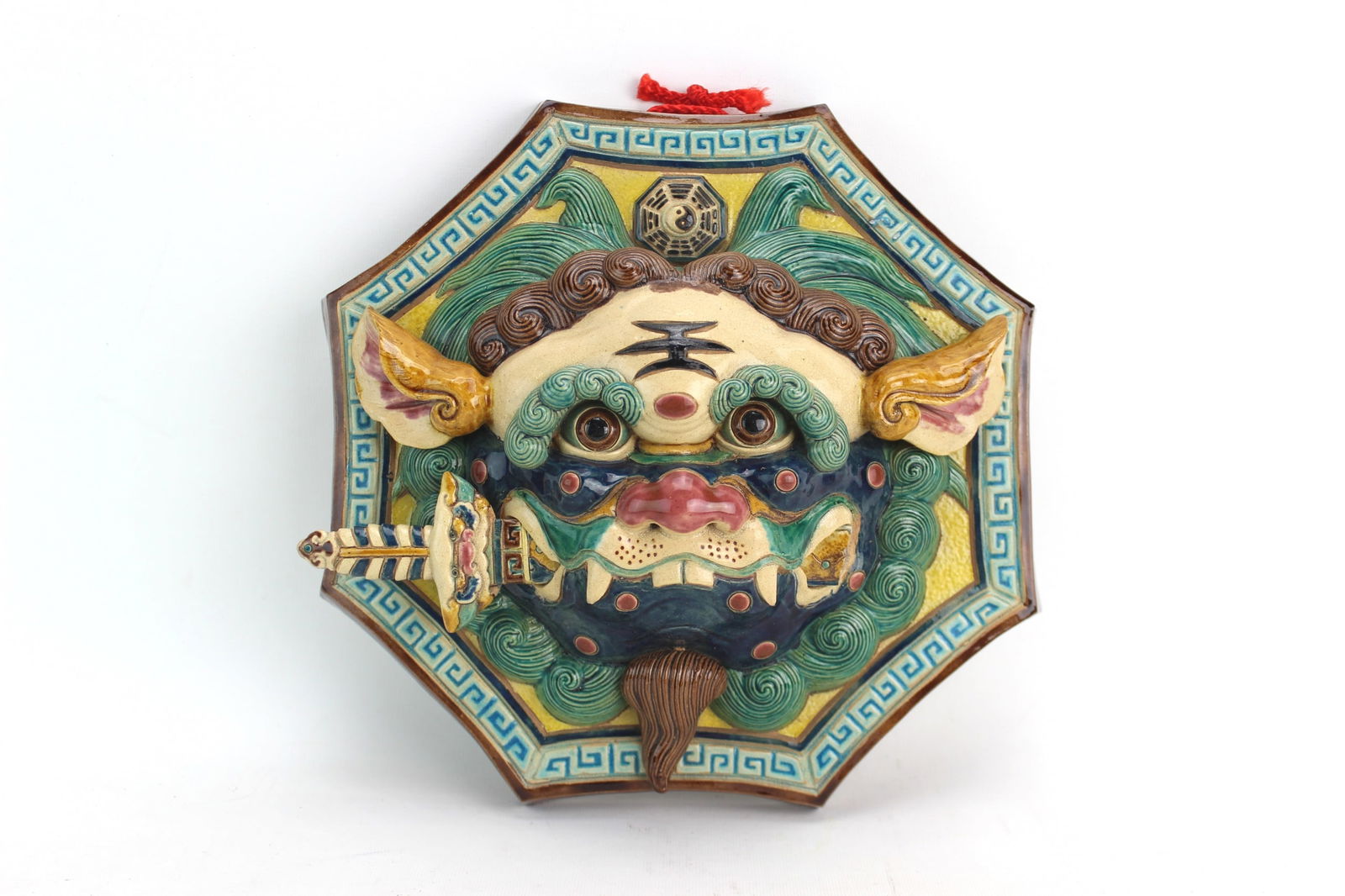 Modern Chinese Koji Pottery Lion Mask: Chinese Koji pottery Lion Mask, Signed by the artist Gao Zhiming, it measures approximately 10 in. (L) X 10 in. (W) X 3 in. (H). Miss part.