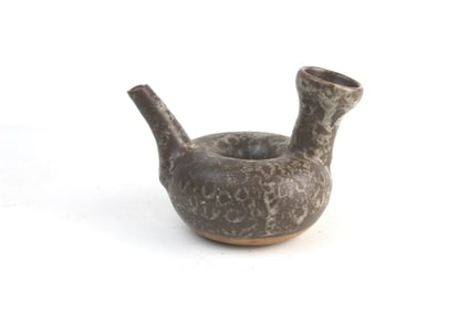 CHINESE DONUT SHAPED PORCELAIN VESSEL