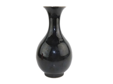 CHINESE BLACK GLAZED PORCELAIN VASE