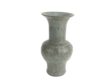 Chinese Guan-Style Crackle-Glazed Porcelain Vase