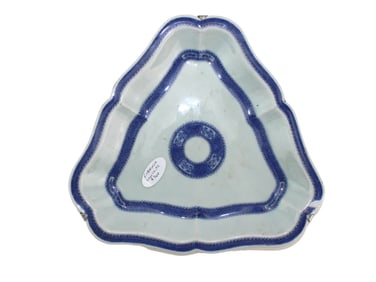 Chinese Blue Fitzhugh Triangular Serving Dish