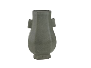 A CHIENSE CELADON DOUBLE EAR VASE