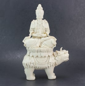 Blanc de Chine Guanyin on Foo Lion