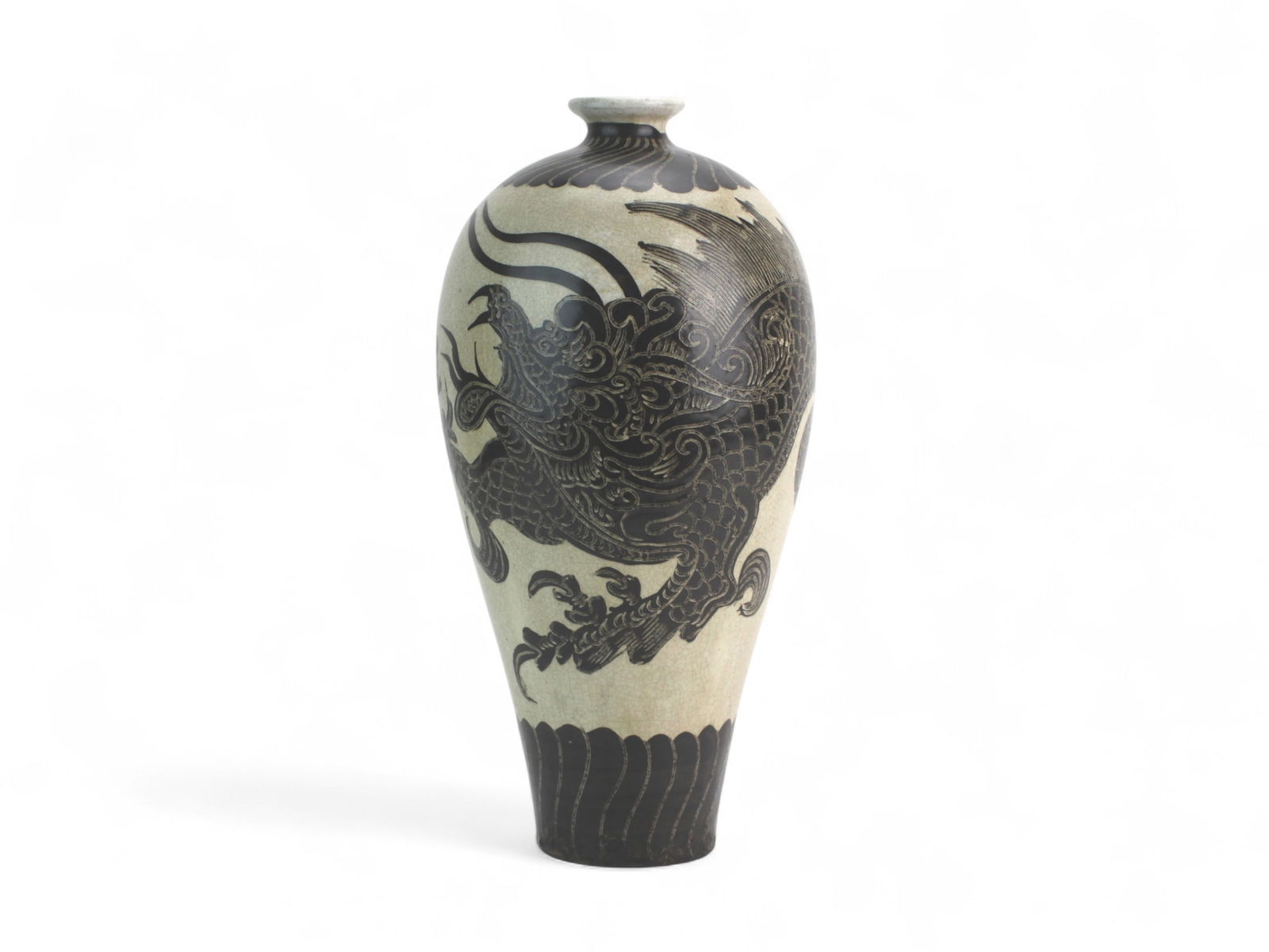 Chinese Meiping Vase with Black Dragon Design (1 of 7)