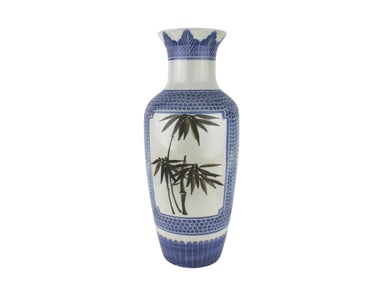 A Large Chinese Famille Rose Vase