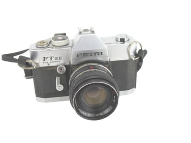 Petri FT EE 35mm film SLR camera