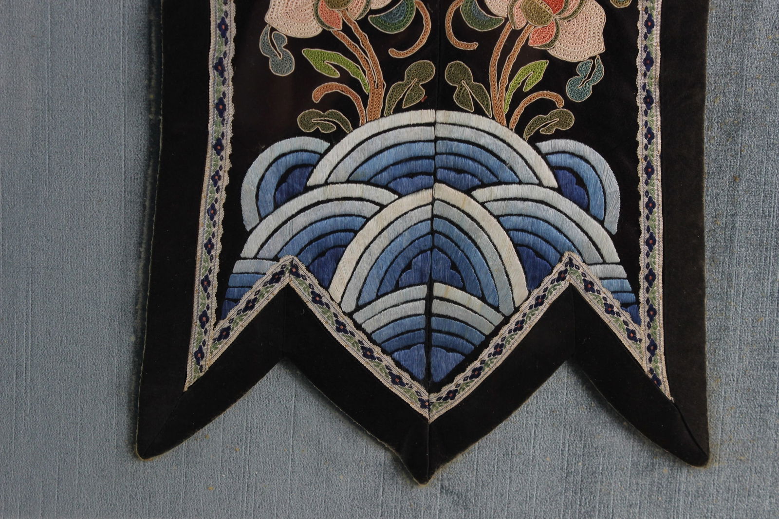 Framed Chinese Embroidery Collar Panel - 3