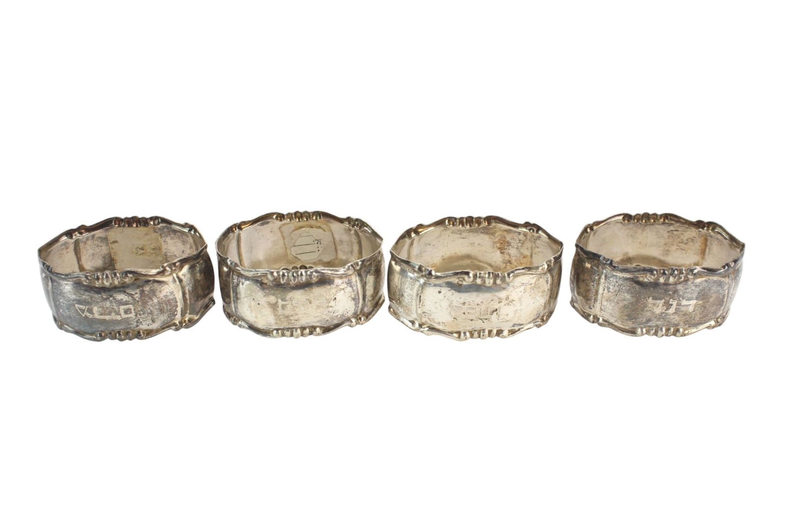 Set of 4 Sterling Silver Napkin Rings (1 of 11)