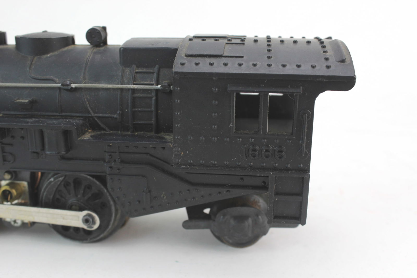 Vintage Penn Central Model Train Engine & Tender - 4