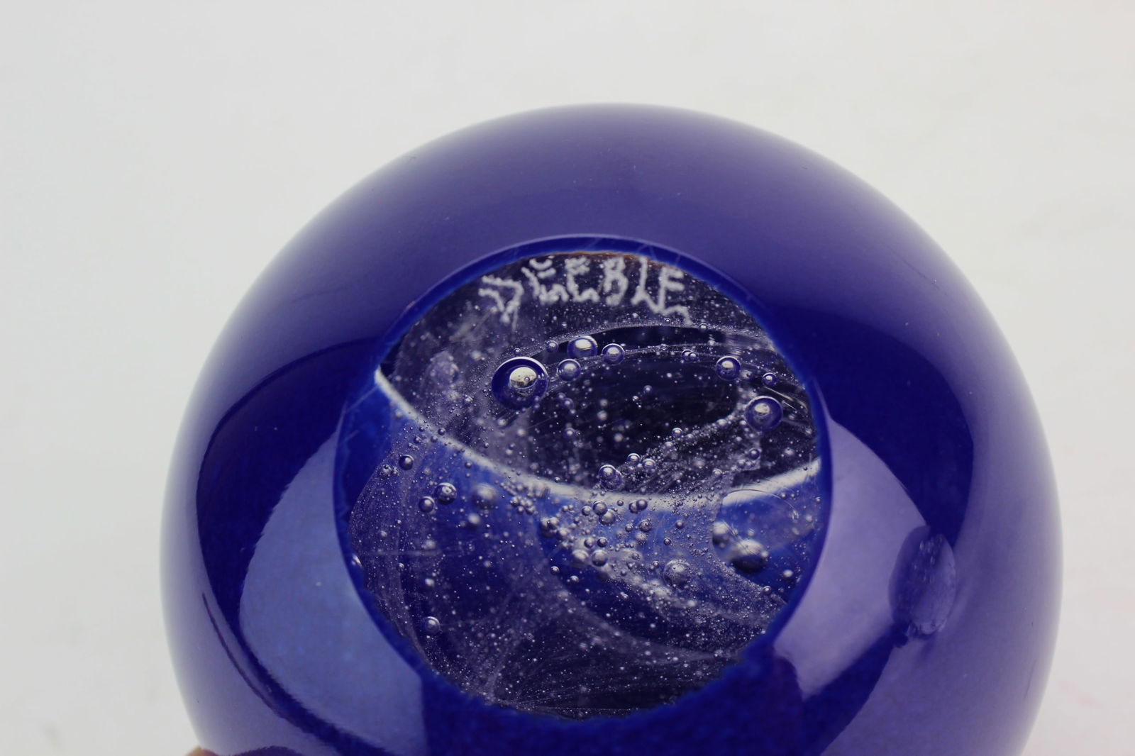 Two Robert Deeble Art Glass Paperweights - 4