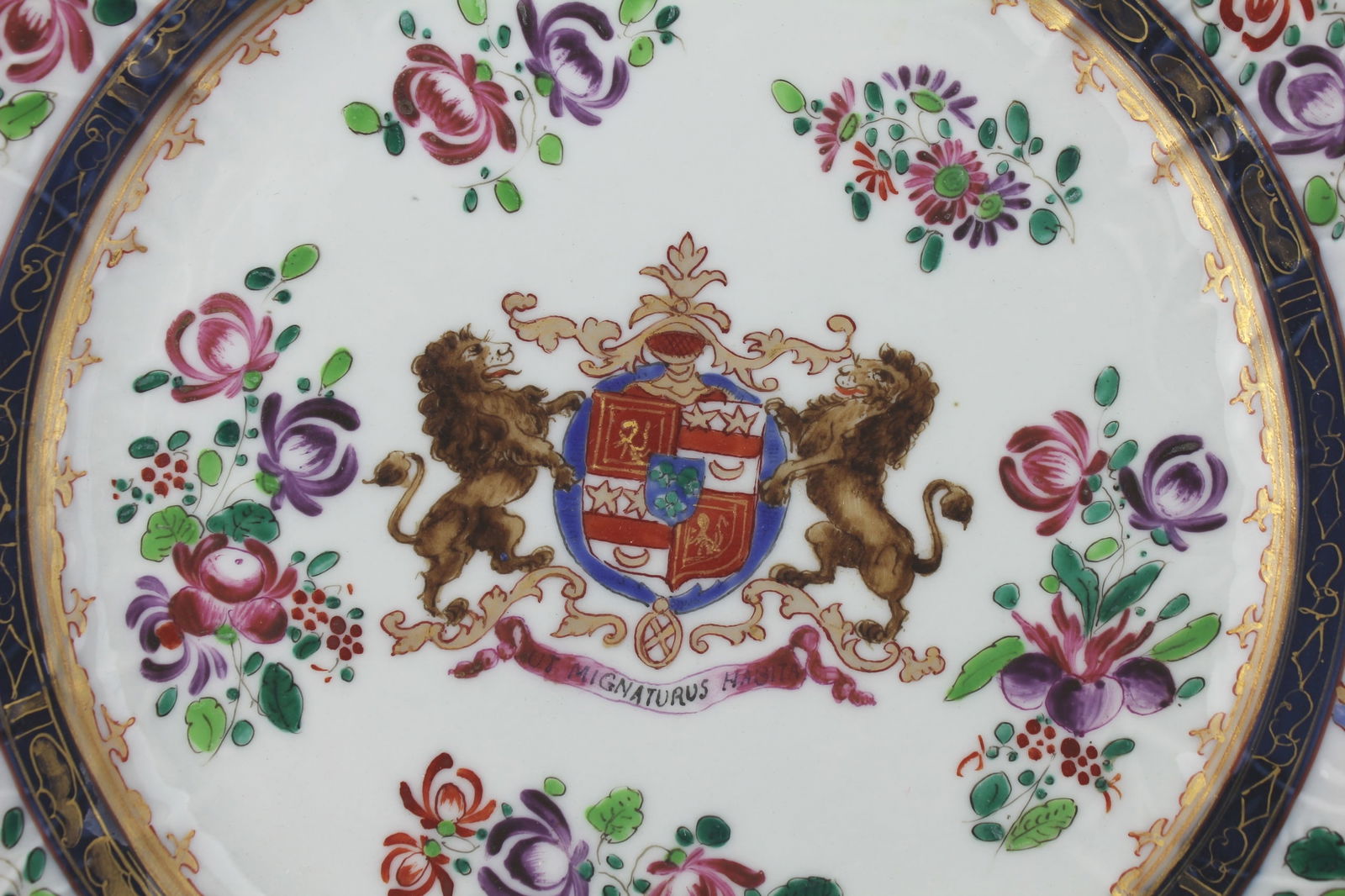 Two Chinese Export Samson Armorial Dishes - 3