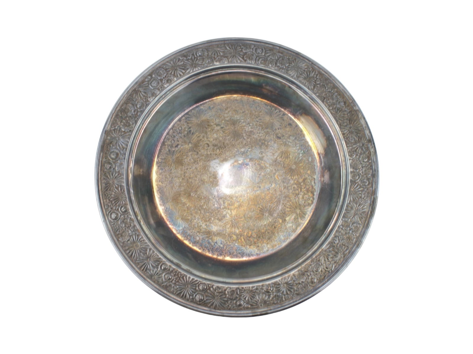 Towle 1967 “Contessina?? Silver Plated Footed Bowl: A vintage silver-plated footed bowl from Towle Silversmiths, dated 1967, in the “Contessina” pattern. This elegant piece features an intricate floral motif both in the basin and along the