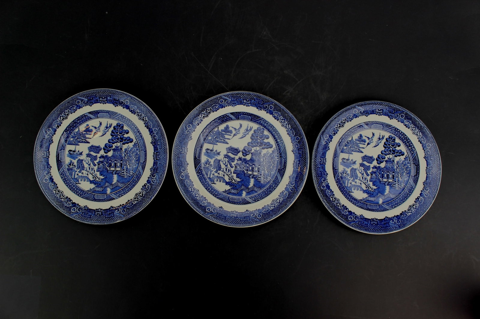 Three Willow Johnson Bros England Plates (1 of 13)