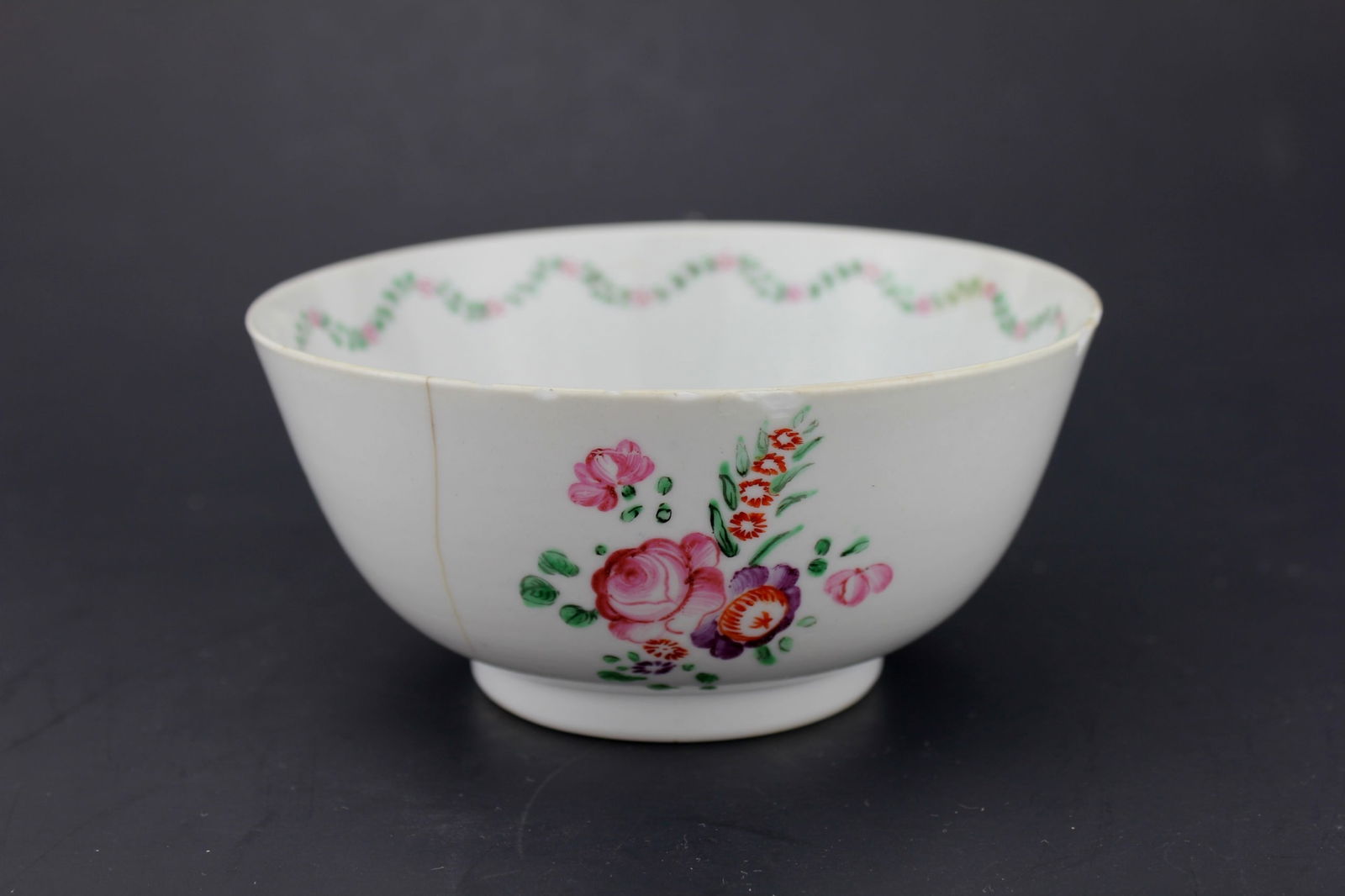 A Chinese Export Bowl - 2