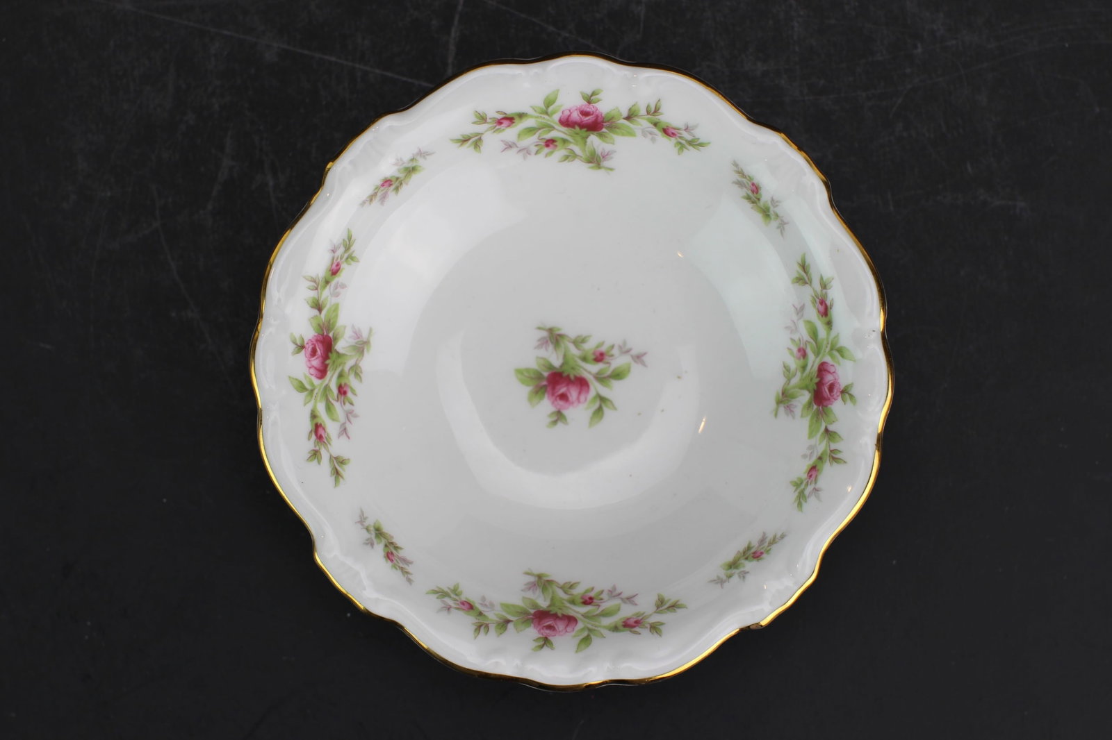 Four Porcelain Items - 12
