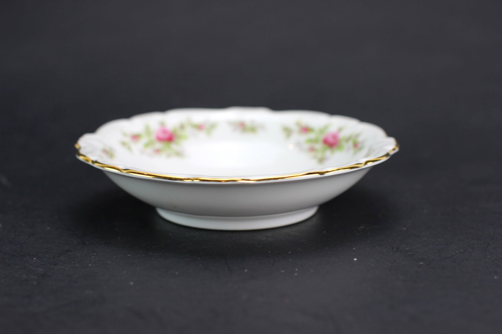 Four Porcelain Items - 14