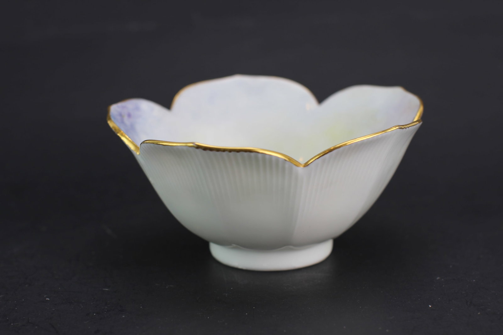 Four Porcelain Items - 7
