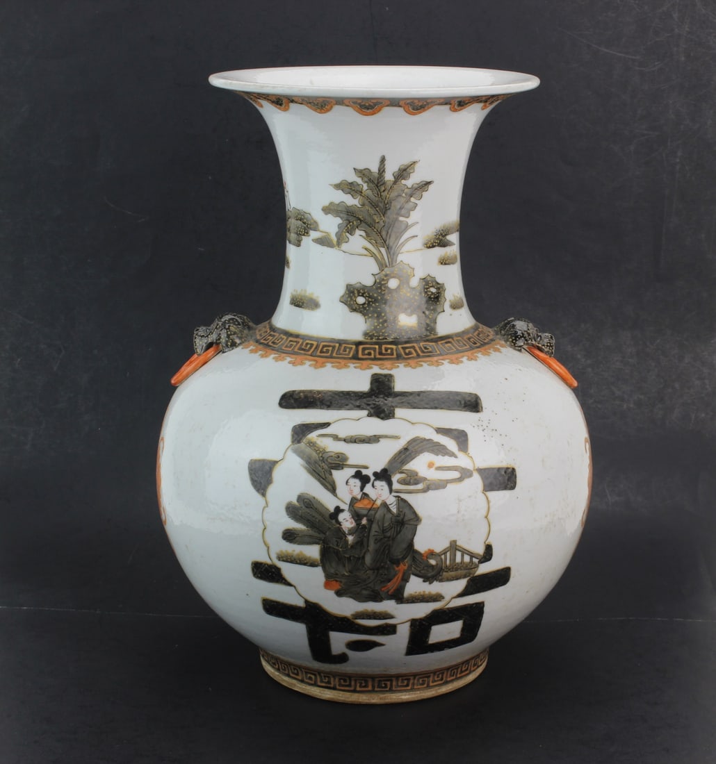 Chinese Famille Verte Figural Porcelain Vase (1 of 16)