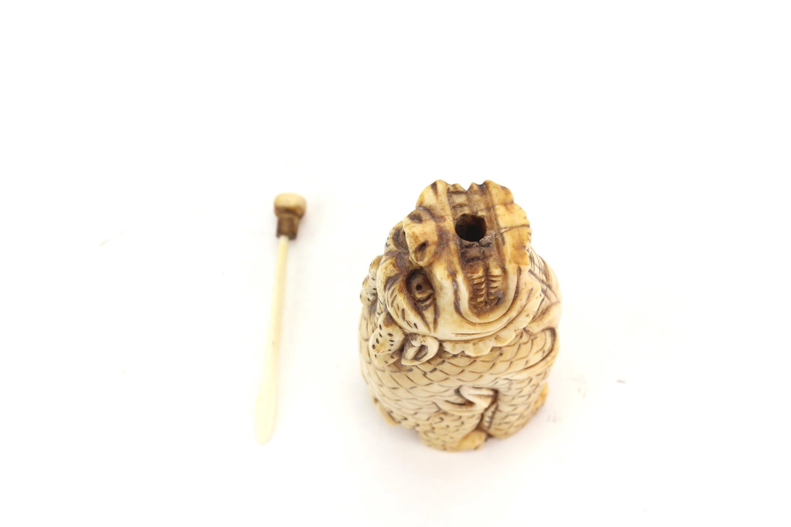 Bone Snuff Bottle & Face Carving - 6