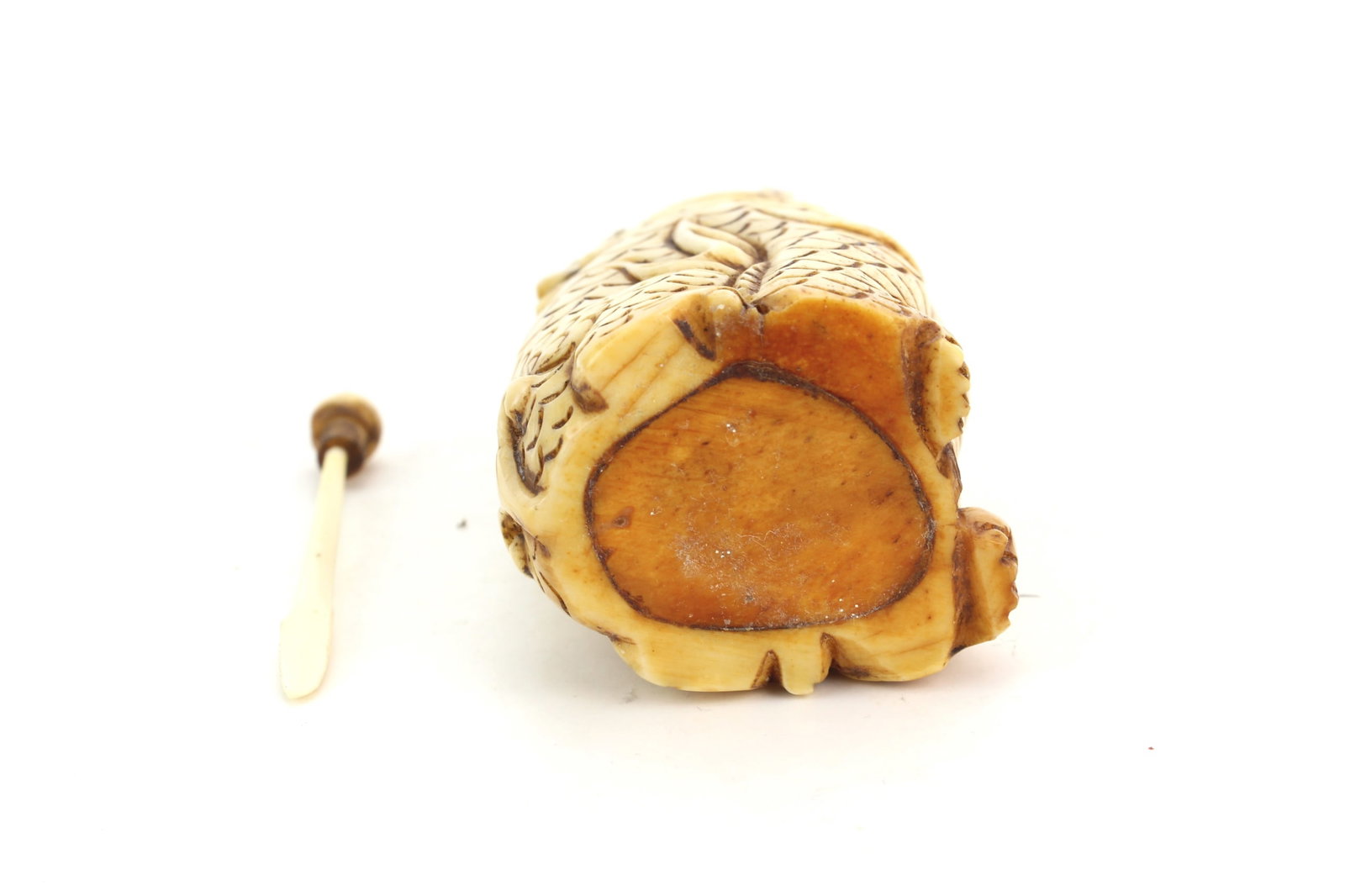 Bone Snuff Bottle & Face Carving - 7