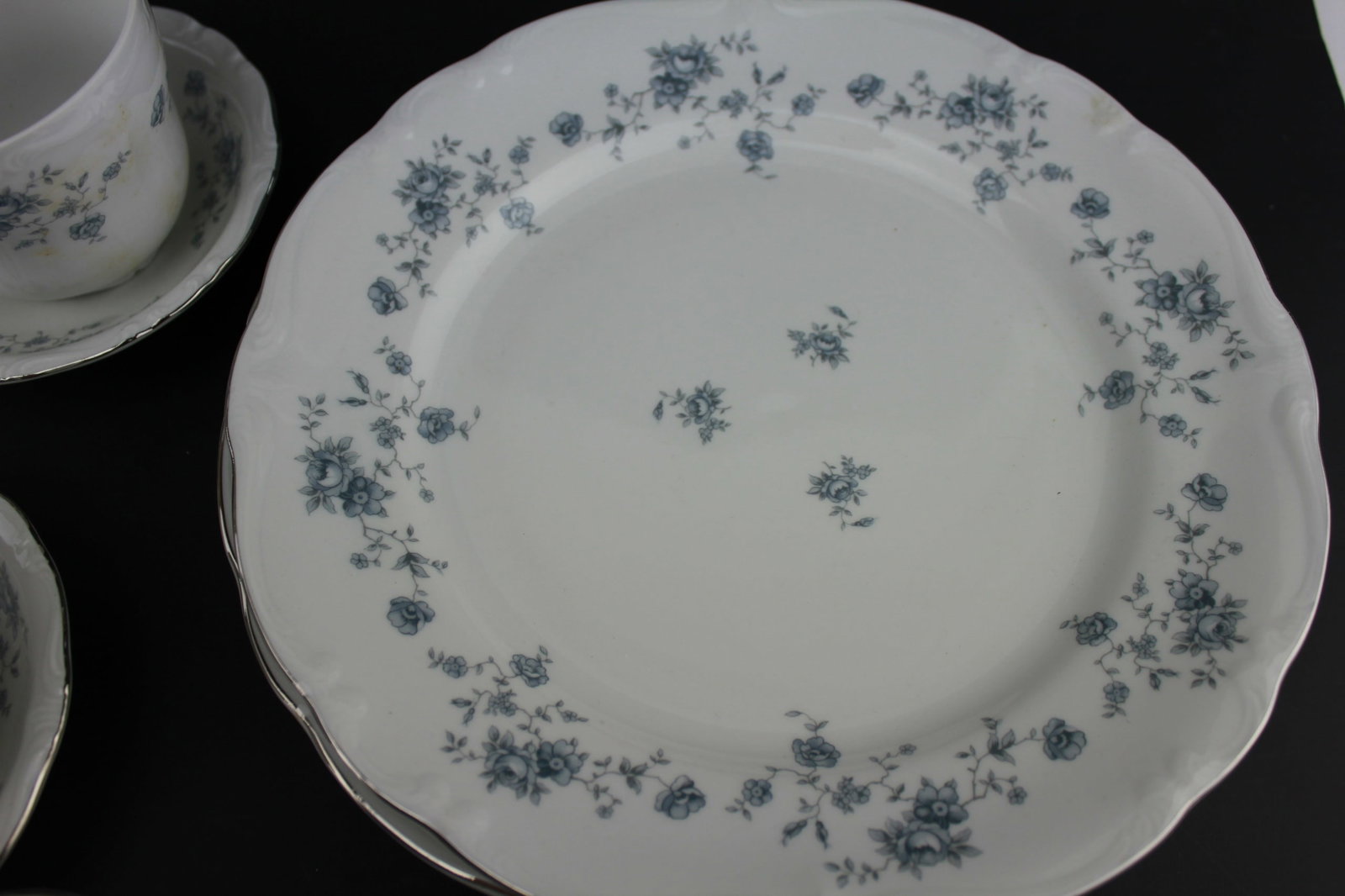18 PCs Germany Bavaria Dinner Set - 7