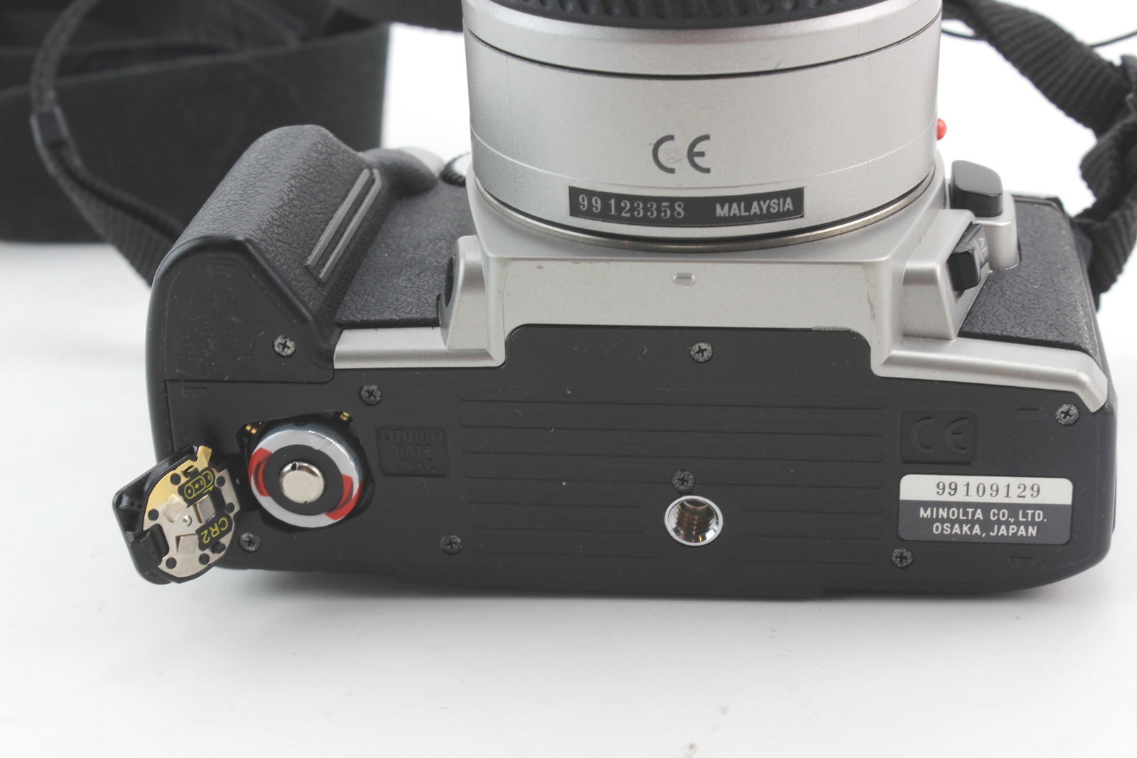 Minolta Dynax 5 Camera with Additional Lens - 9