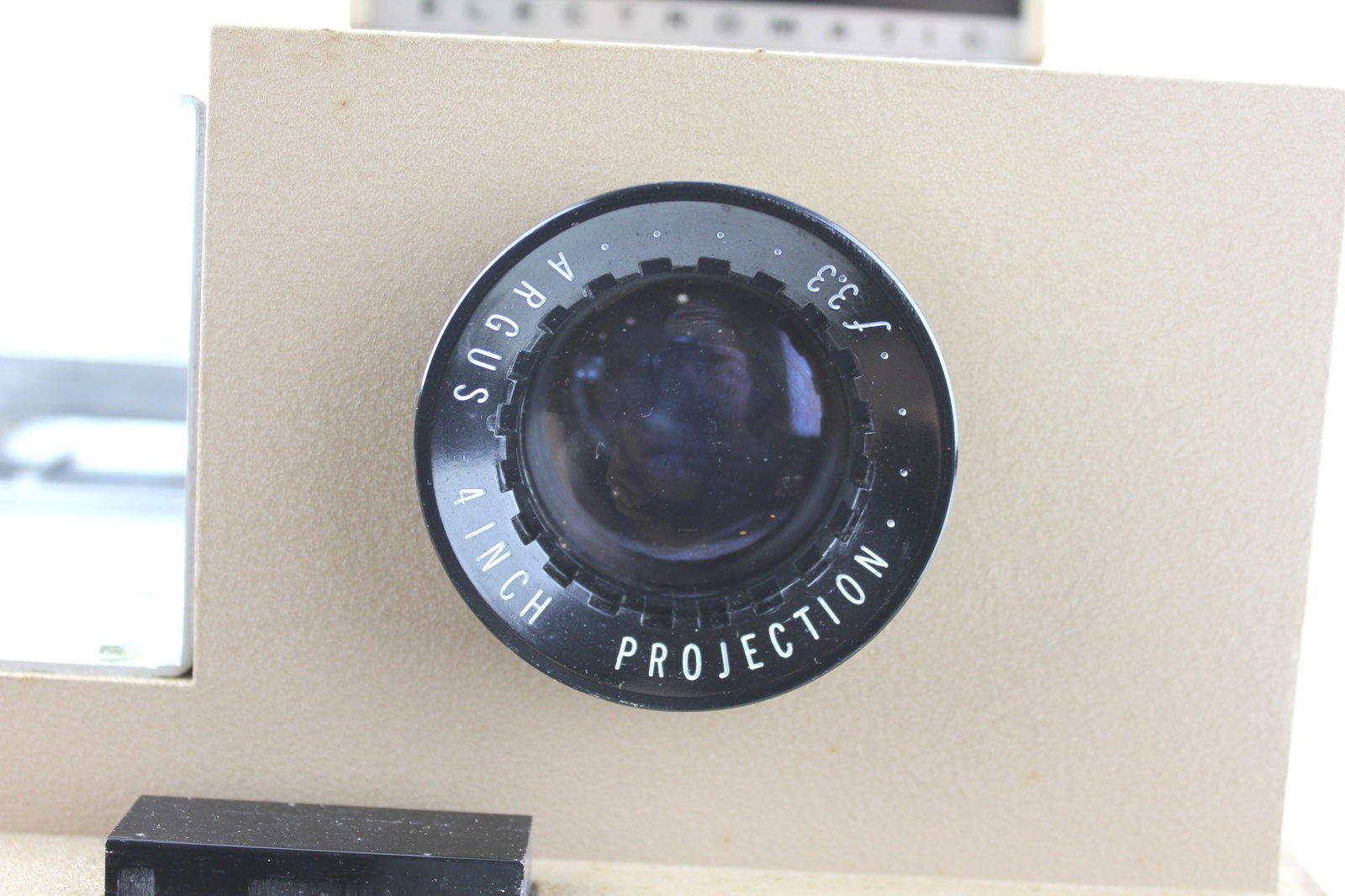 Argus 500 Electromatic Projector - 4
