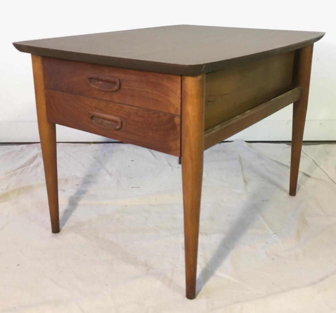 Lane End Table (1 of 4)