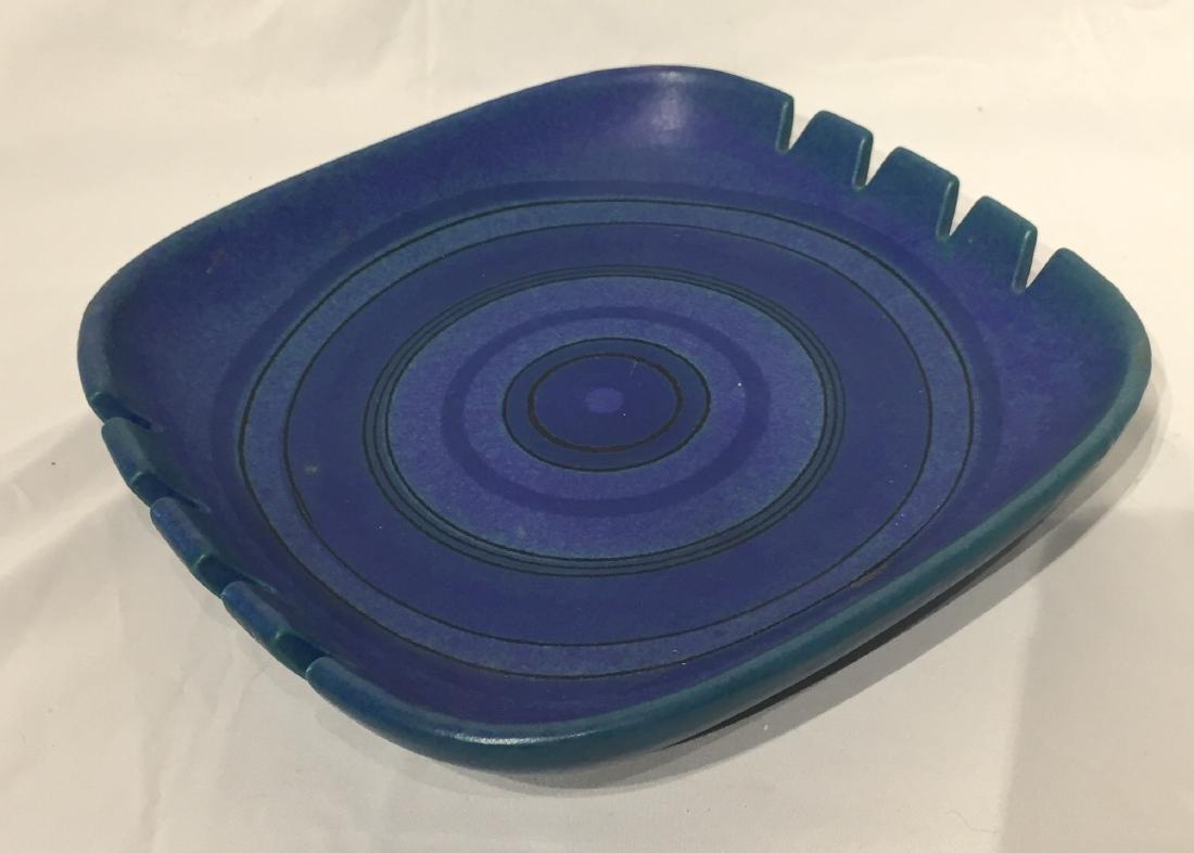 Glidden Gulfstream Large Ashtray Fong Chow: Gulfstream pattern ashtray by Fong Chow for Glidden. 10" across.