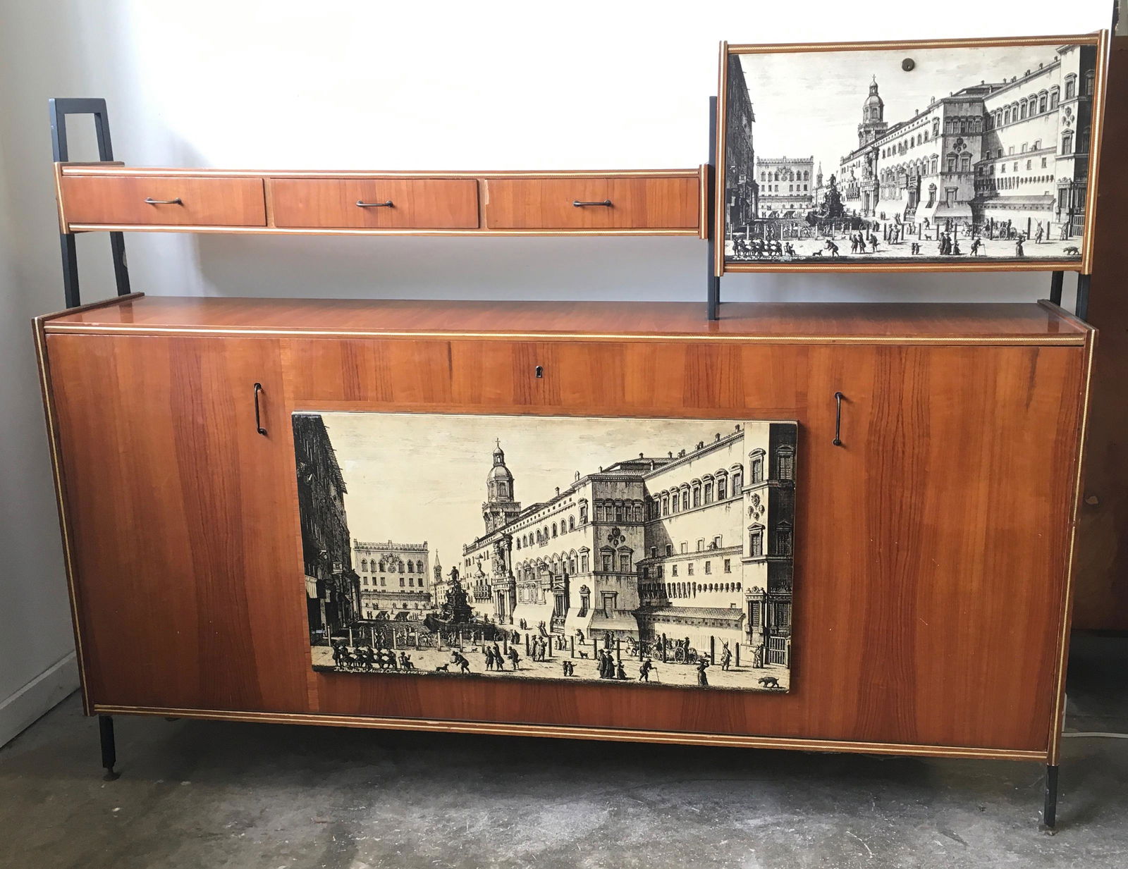 Mid Century Italian Wall Cabinet (1 of 8)