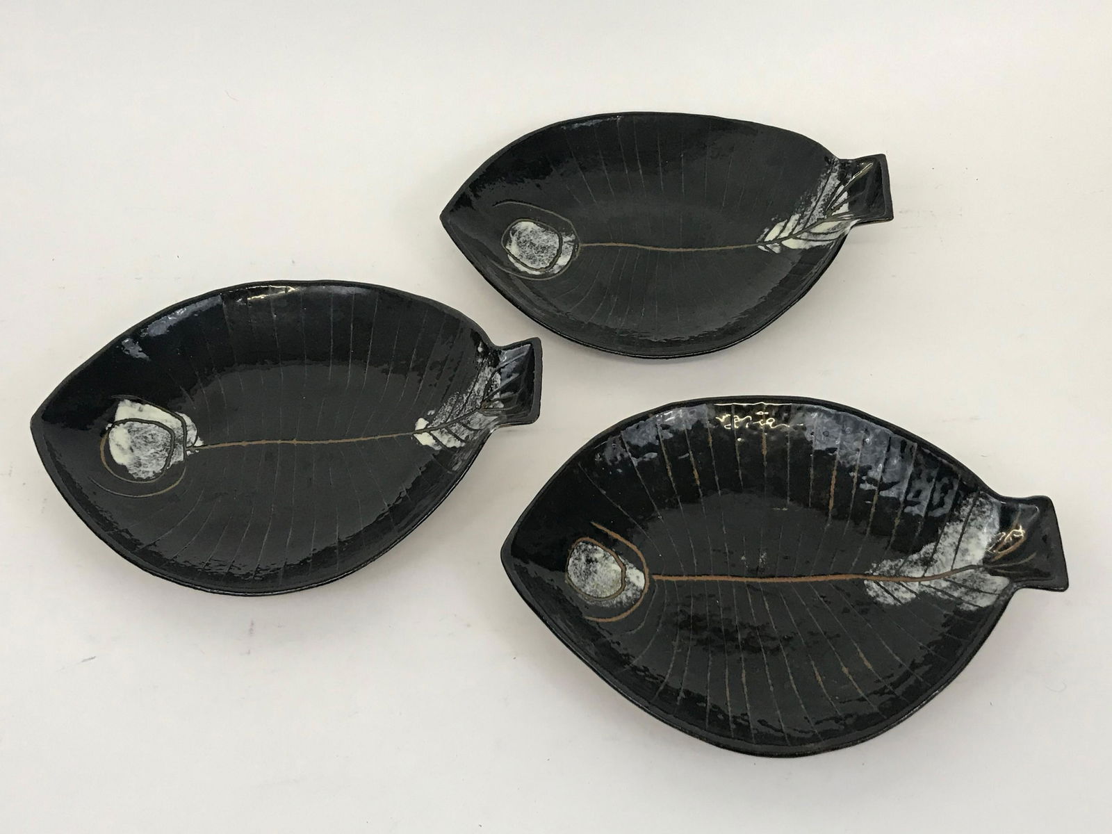 Lot of Three Lagardo Tackett Fish Plates Fujita (1 of 5)