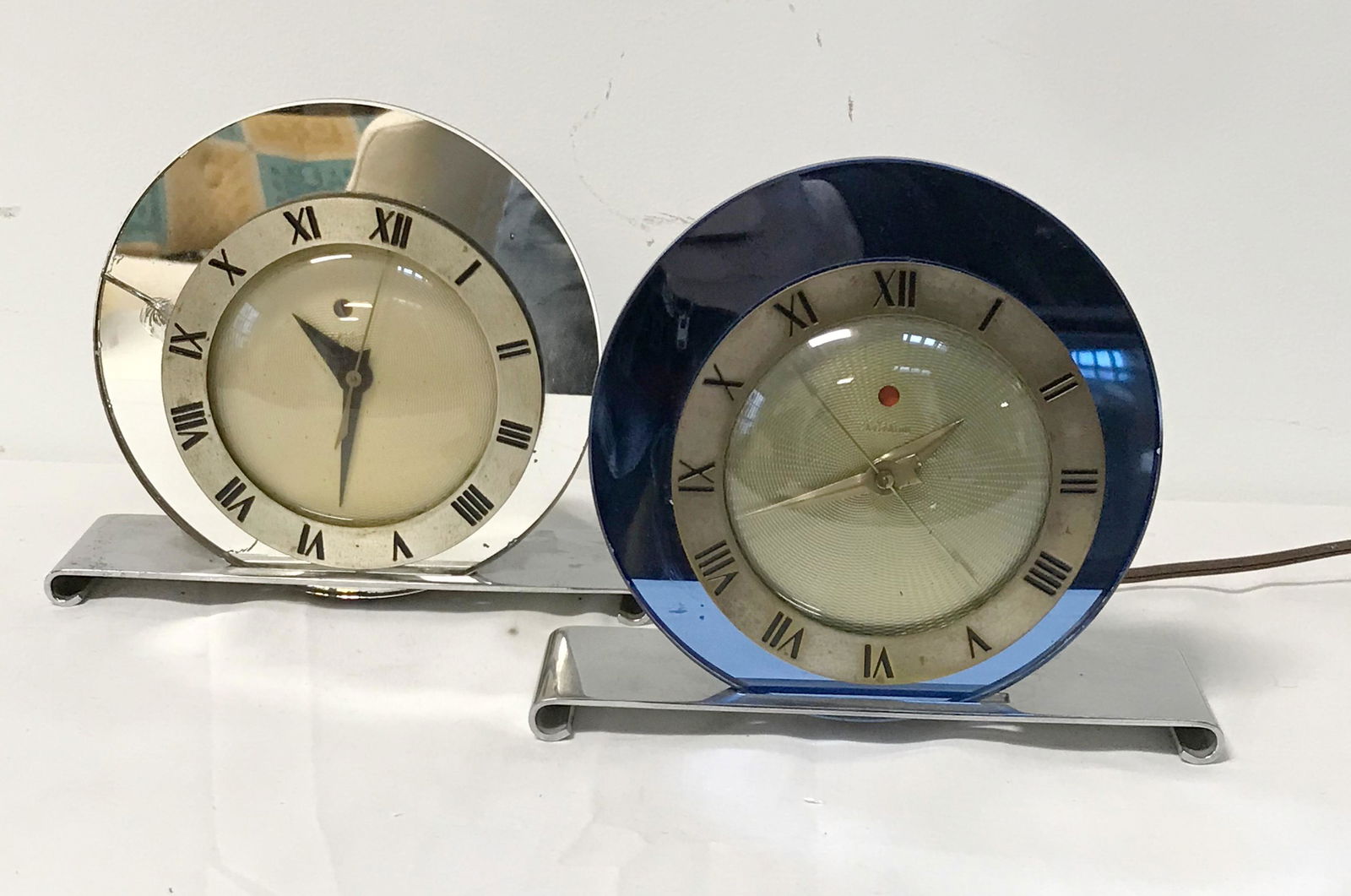 2 Telechron Art Deco Table Clocks (1 of 4)