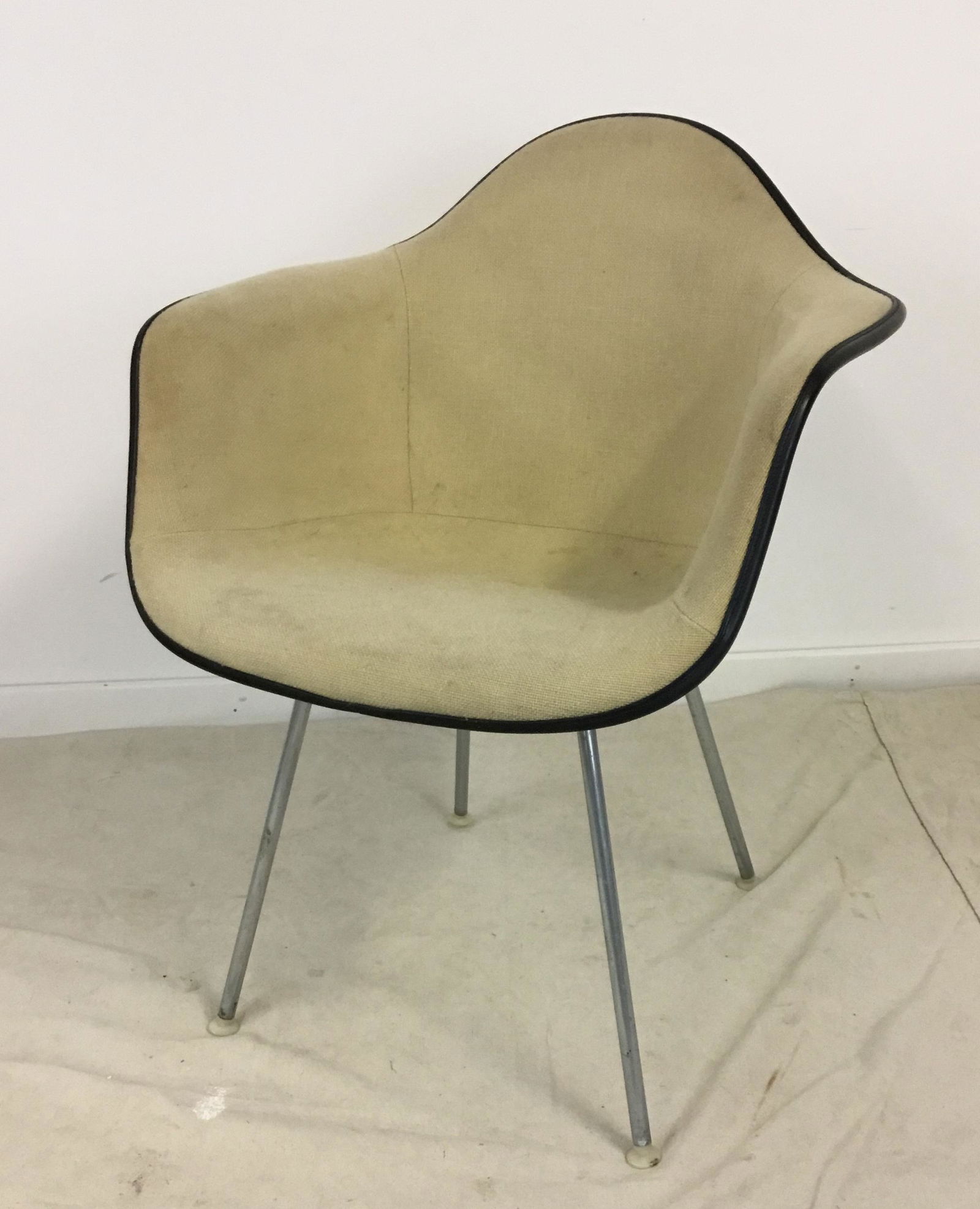 Herman Miller Upholstered Eames Shell Chair: Upholstered vintage Herman Miller Charles Eames shell armchair with original everything. 25"w x 24"d x 31" high
