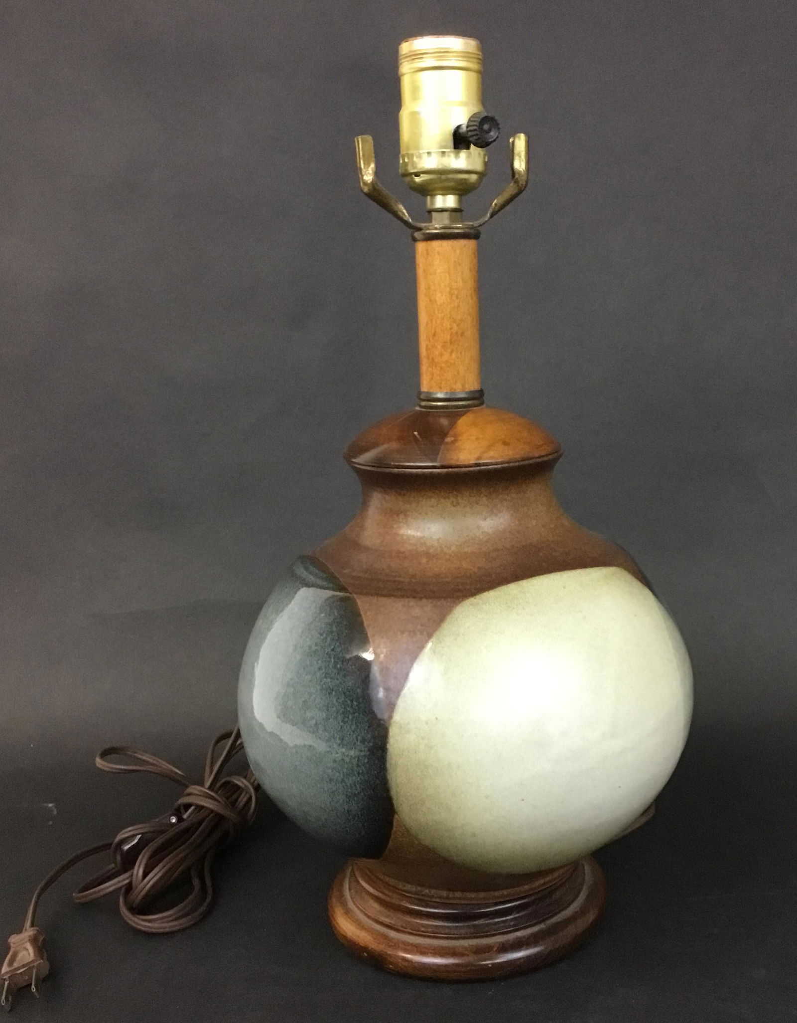 Robert Maxwell Studio Pottery Lamp: Marked Pottery Craft USA, Maxwell designed table lamp with great colors. 15" tall to the socket.