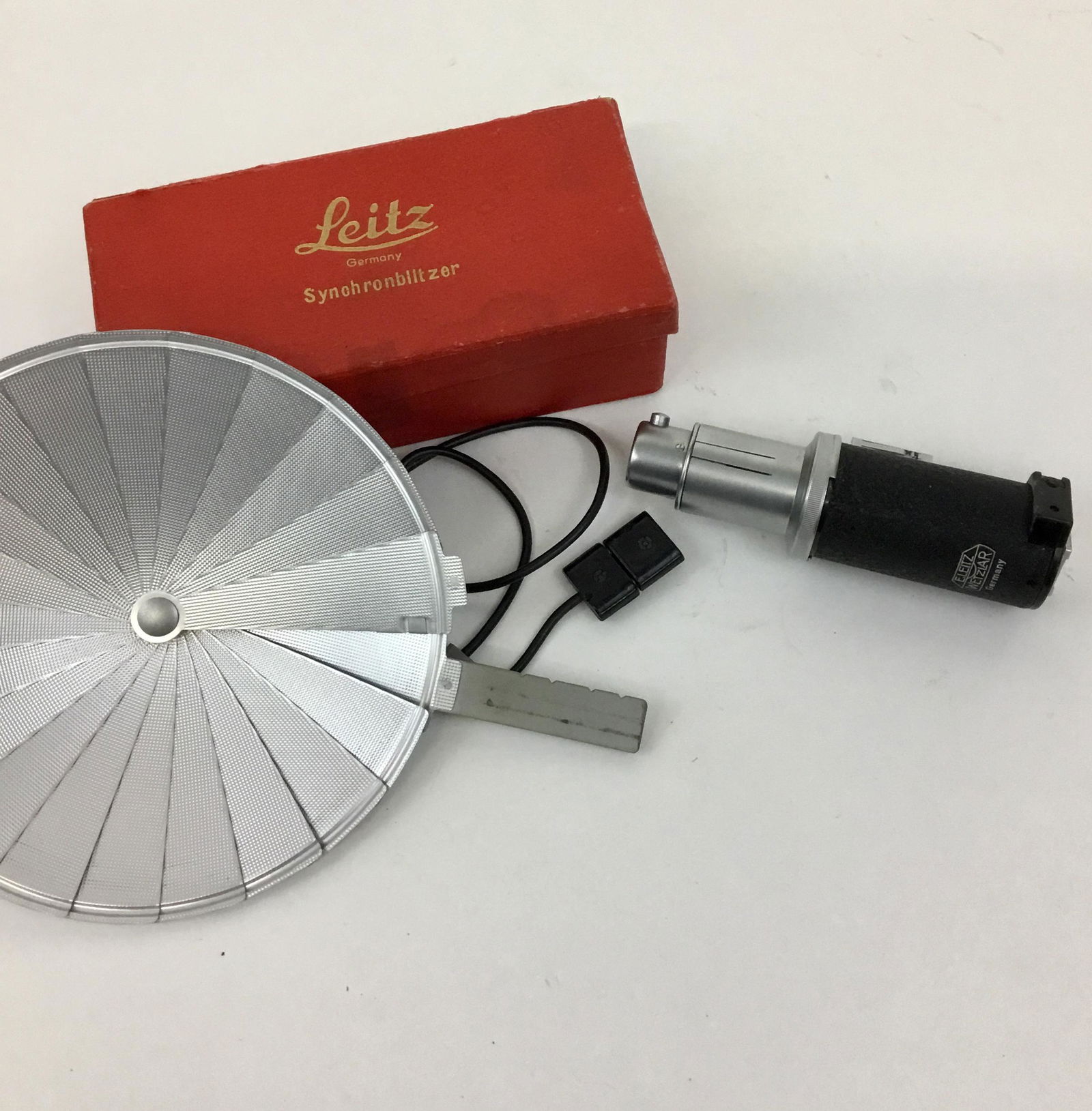 Leitz Leica Synchronblitzer Flash in Box (1 of 4)