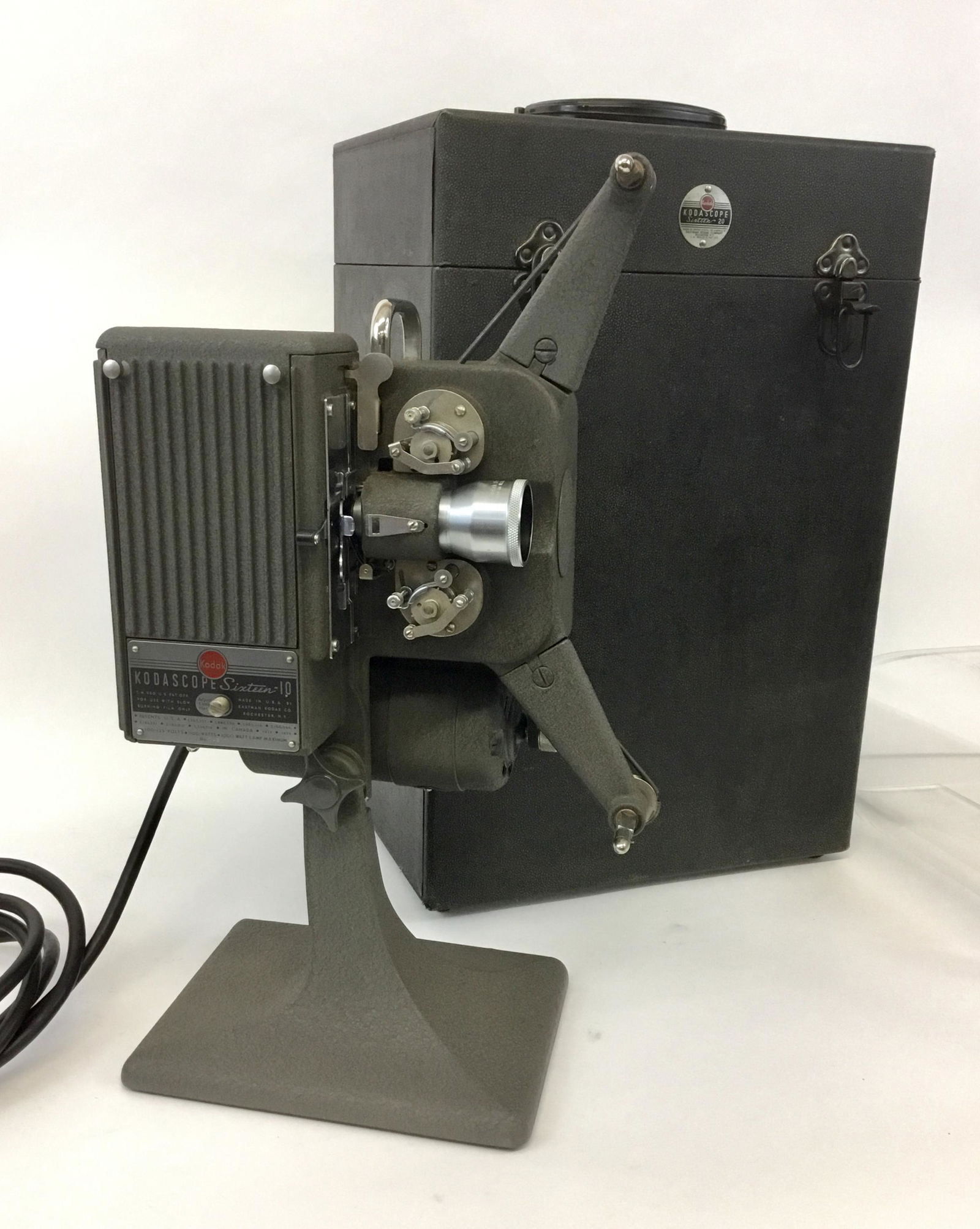 Kodak Kodascope Sixteen-10 16mm Projector (1 of 4)