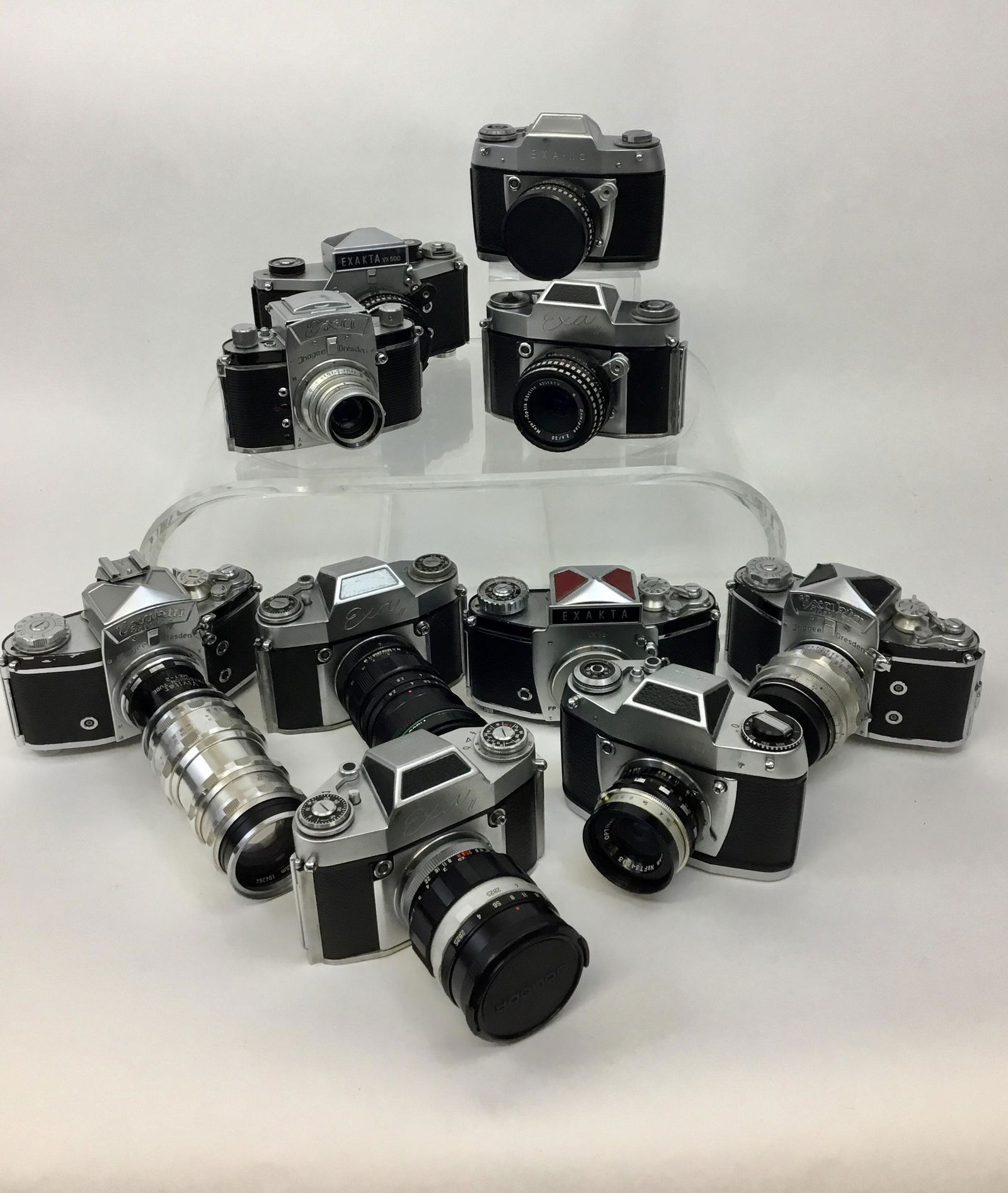 Lot of 10 Vintage Exakta and EXA Cameras VXIIb Varex (1 of 6)