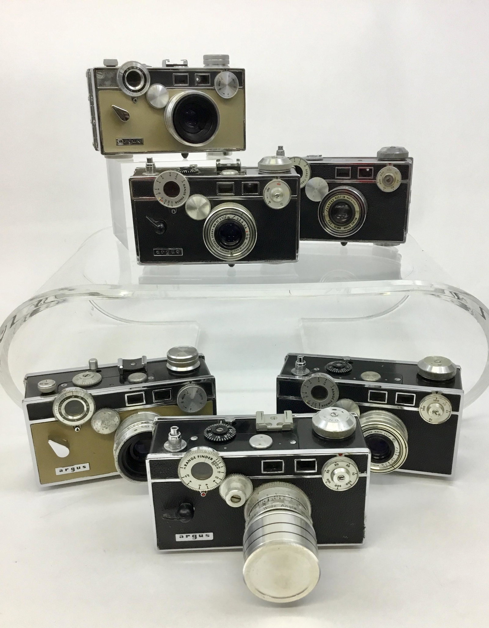 Lot of 6 Vintage Argus Square Body Cameras (1 of 4)