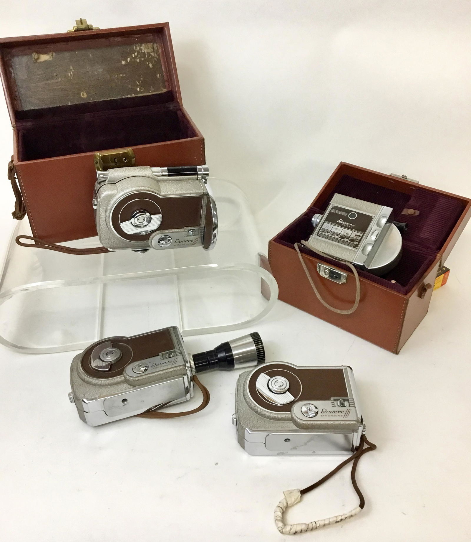 Revere Movie Cameras 16mm and 8mm with Case (1 of 5)