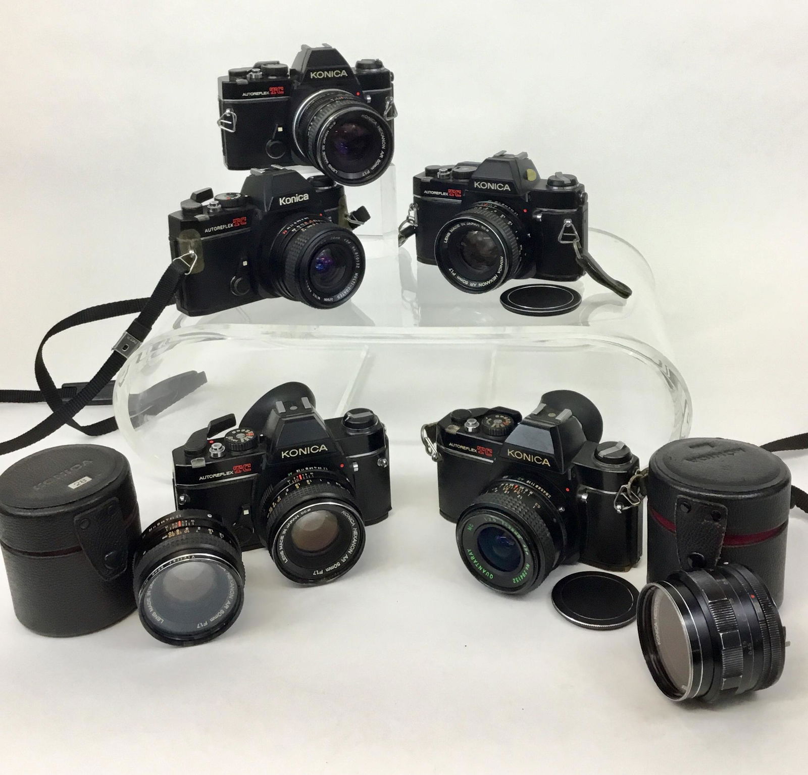 Vintage Konica Autoreflex TC 35mm Cameras with Lens (1 of 8)