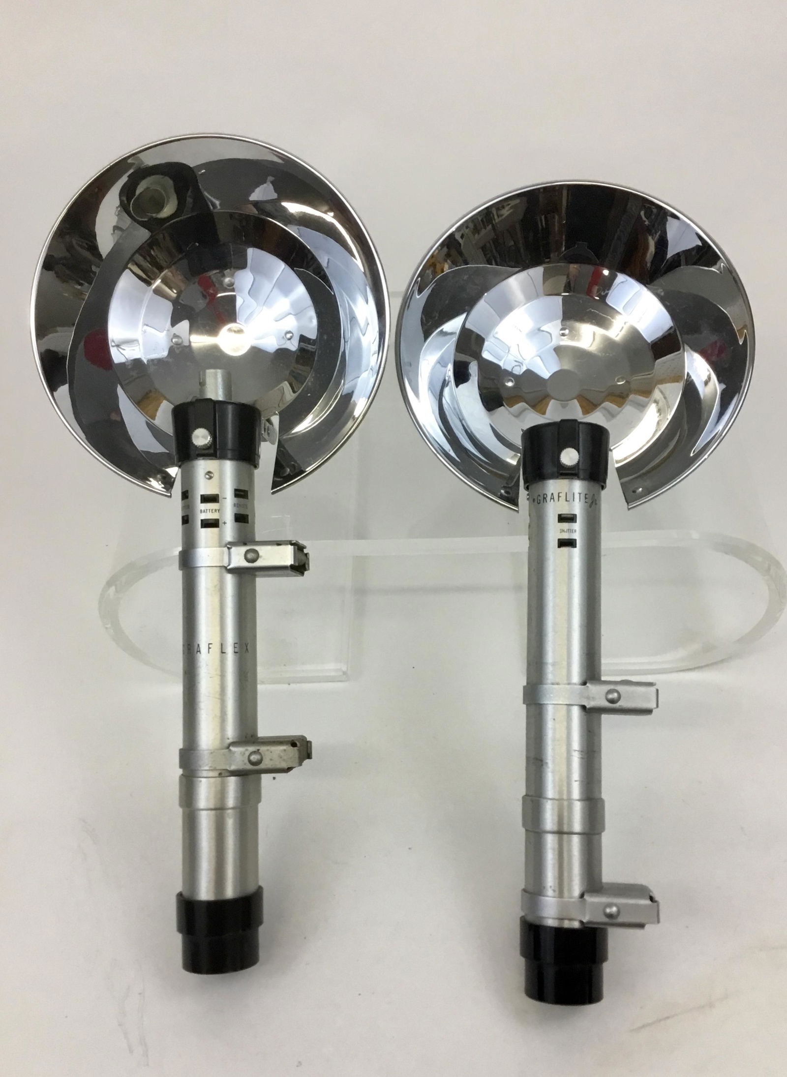 Two Vintage Graflex Flash Gun Units Graflite Jr: Vintage Graflex flash units for large format photography. Graflex and Graflite Jr. 7"