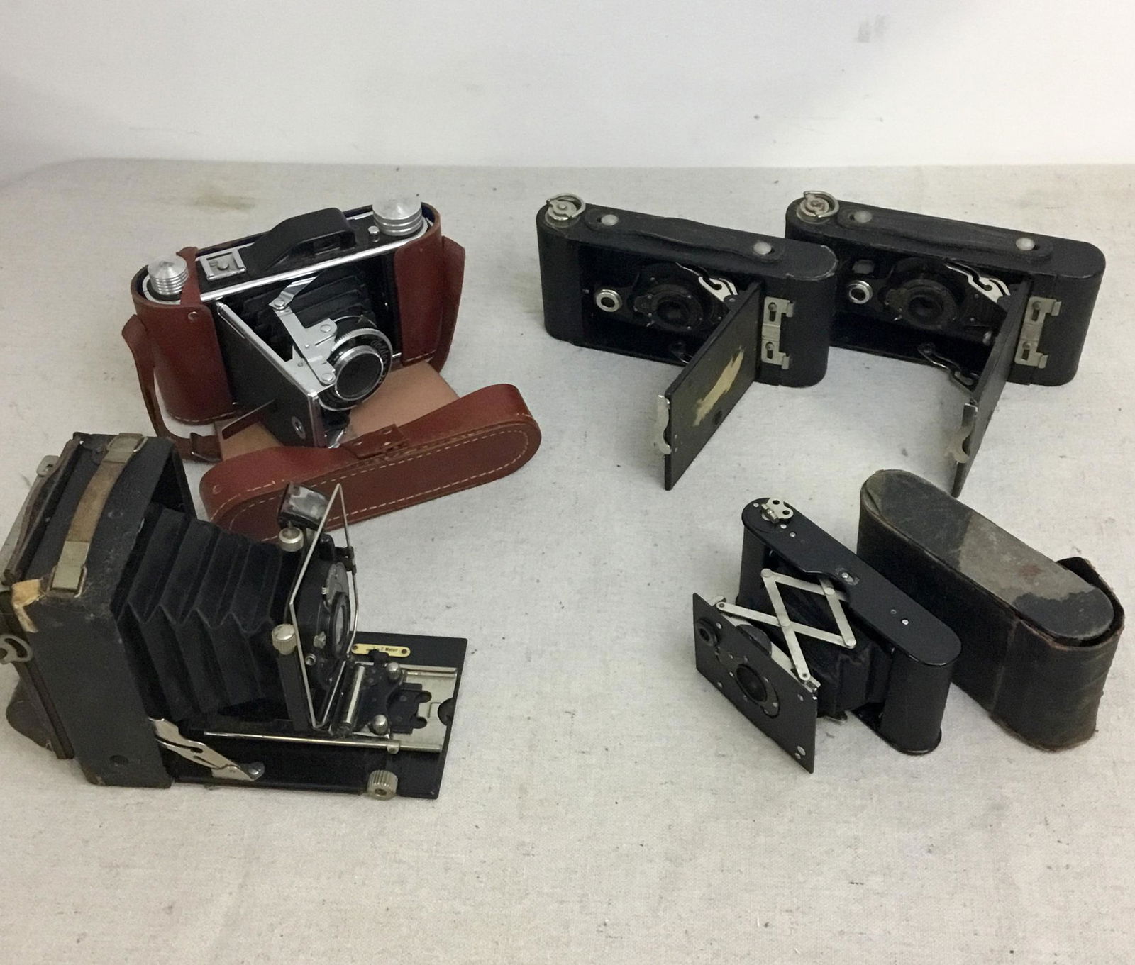 Lot of Antique Cameras Folding Vario Foldex Kodak (1 of 8)