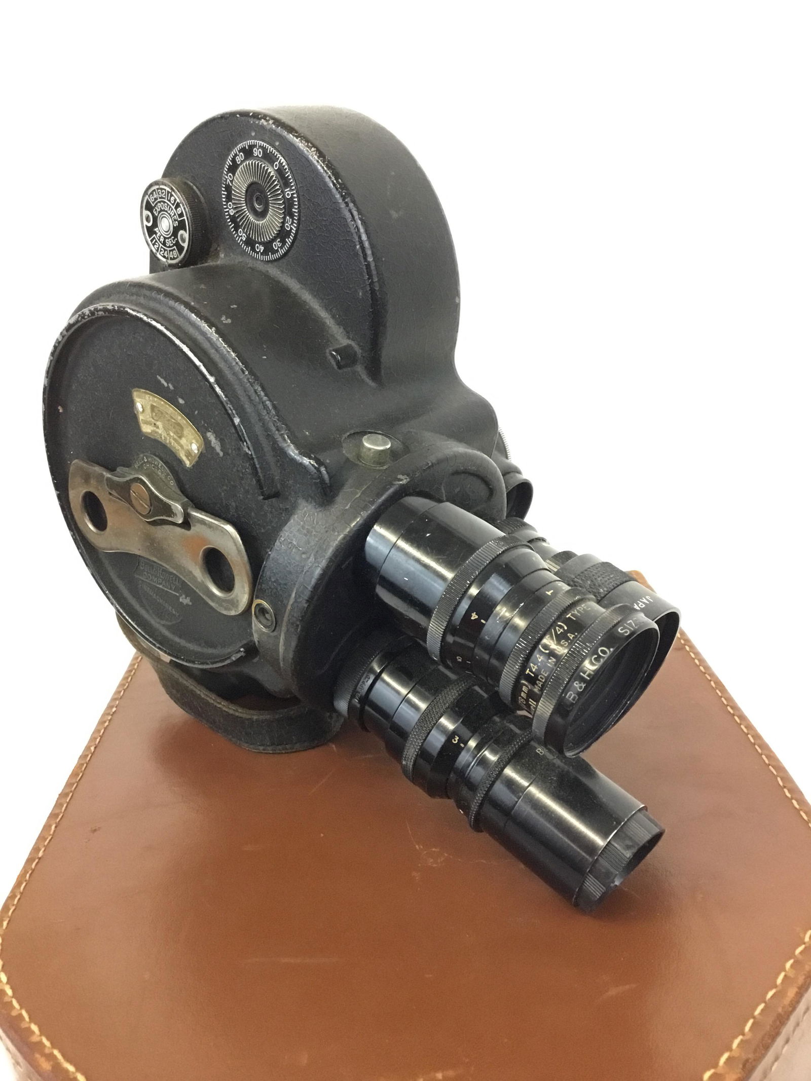 Bell & Howell 70 Model DA Movie Camera in Leather Case (1 of 4)