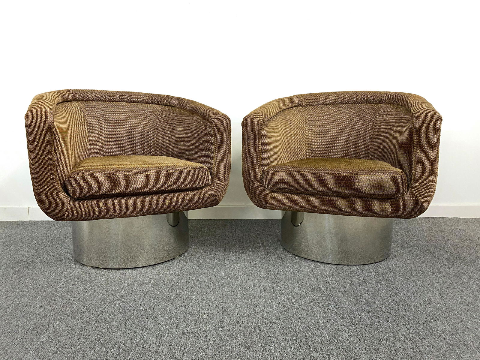 Pair Leon Rosen for Pace Chrome Base Swivel Chairs (1 of 10)
