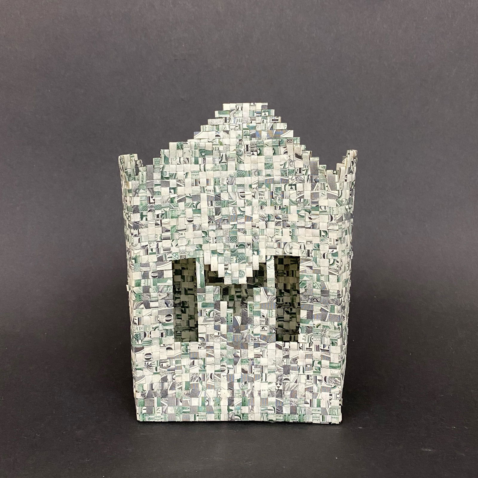 Zoe Morrow The Big M Sculpture 1988 (1 of 7)